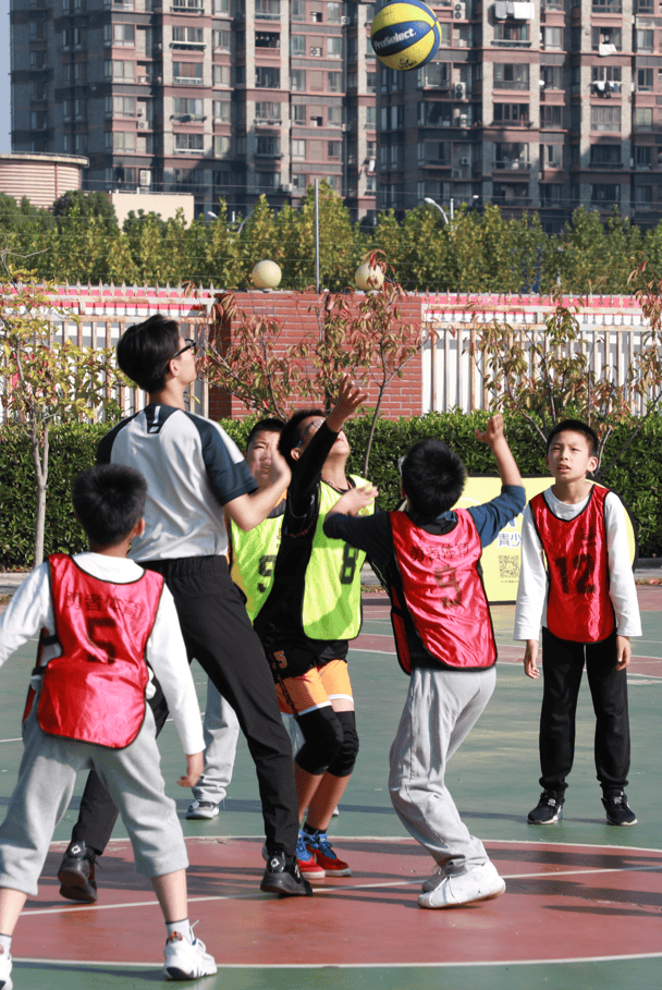  科维托娃迎来三赛季出色发挥，独行侠观众热烈欢呼！